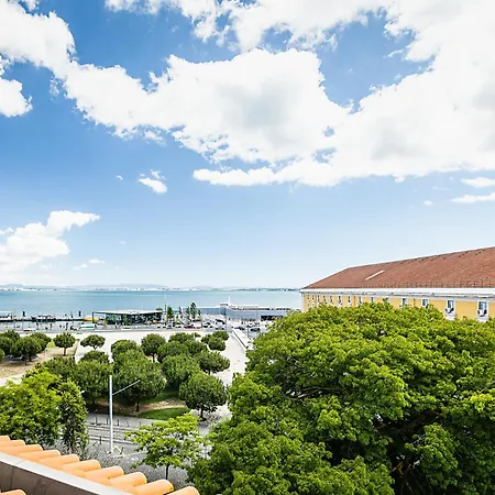 Emporium 4*