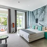 Emporium 4*